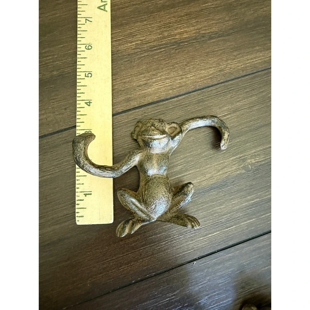 Set of 4 Cast Iron Monkey Barrel Hooks Hanging Link Chain Bronze Finish Decor